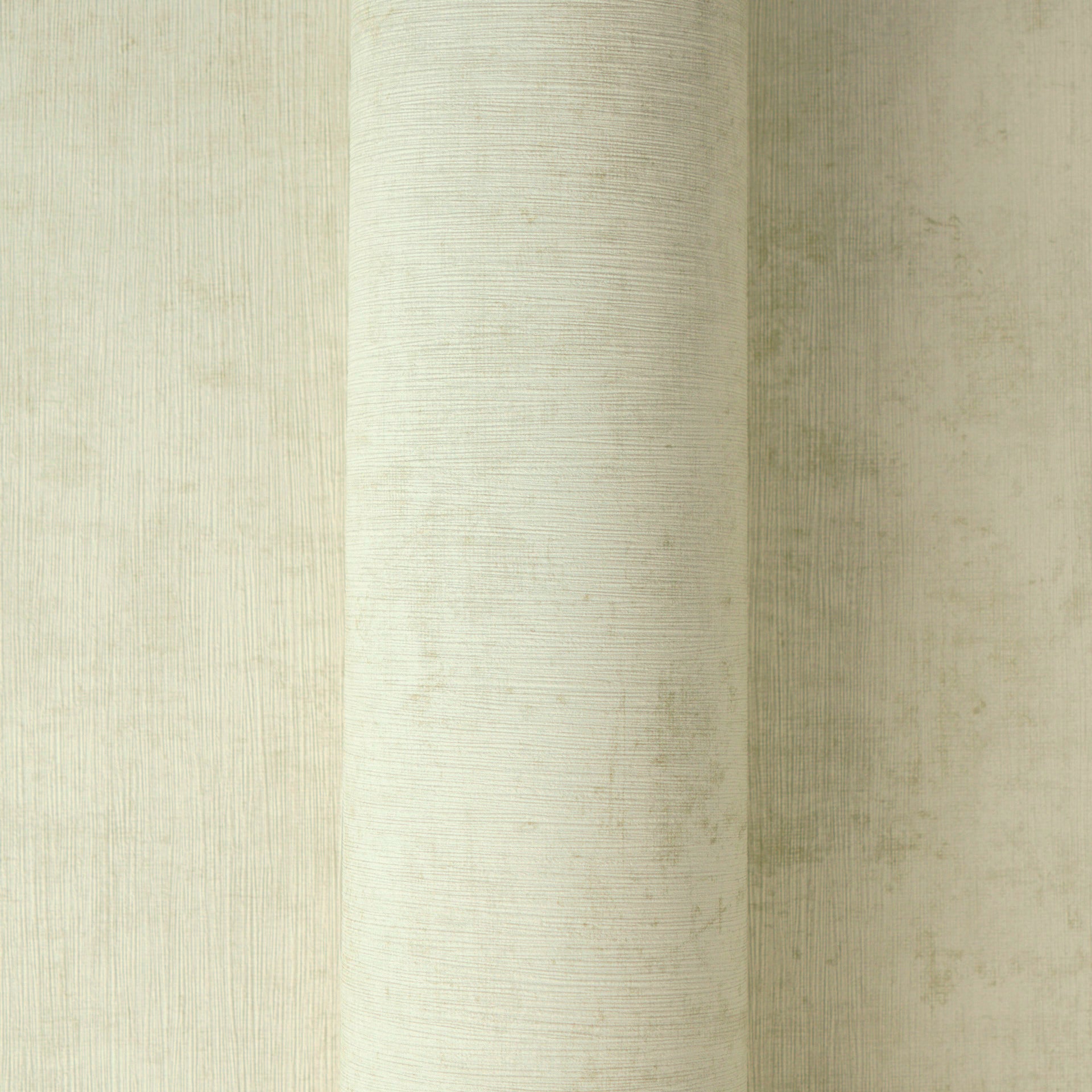 High-quality wallpaper from the Pintwalls III collection in green 