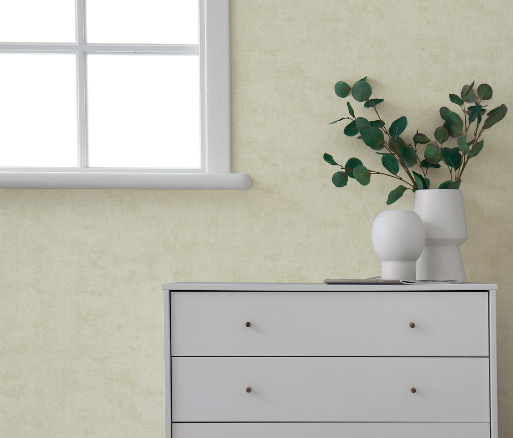 High-quality wallpaper from the Pintwalls III collection in green 