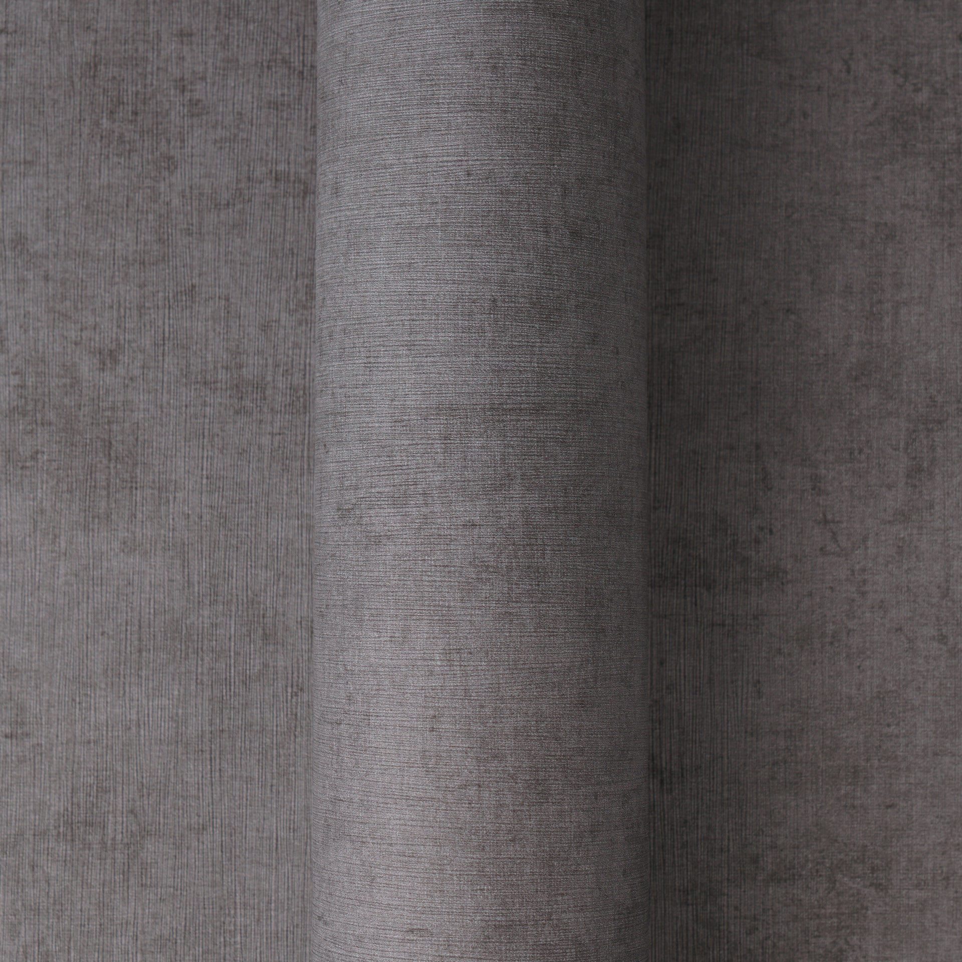 High-quality wallpaper from the Pintwalls III collection in grey 