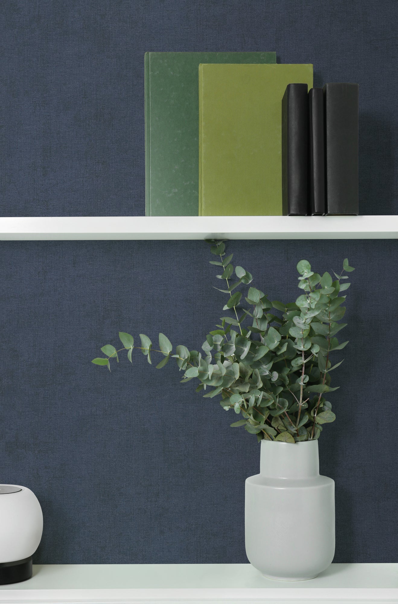 High-quality wallpaper from the Pintwalls III collection in blue 