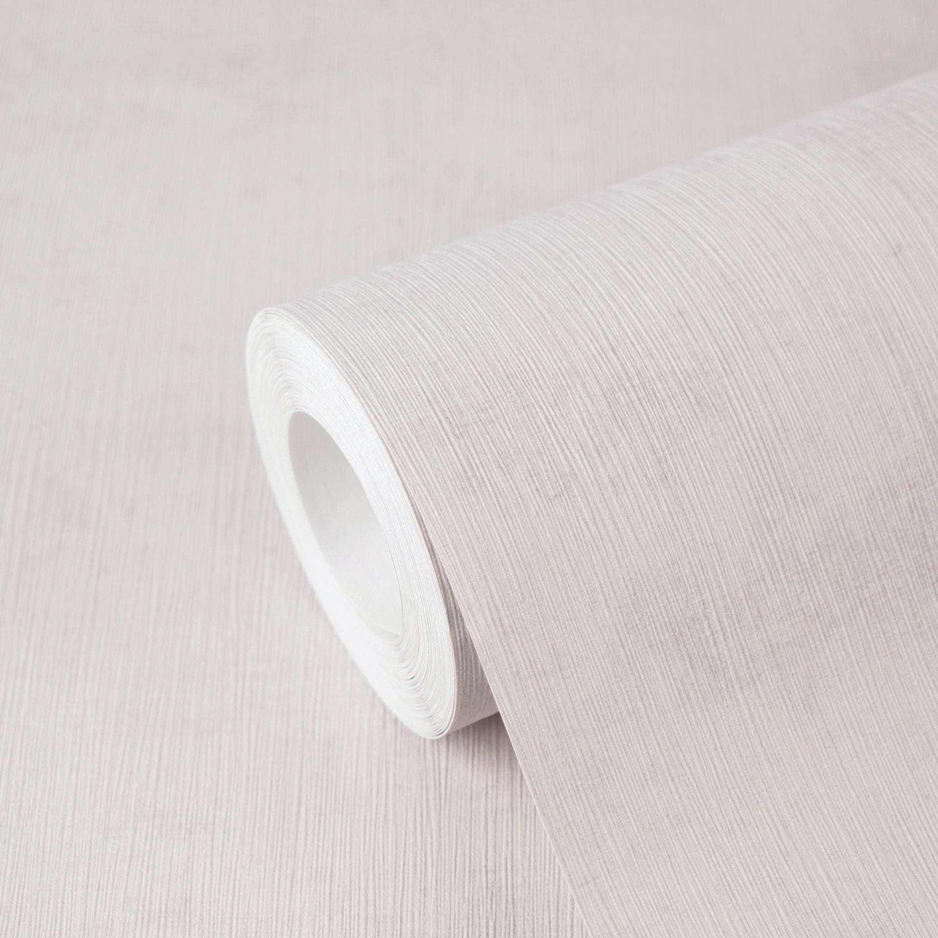 High-quality wallpaper from the Pintwalls III collection in grey 