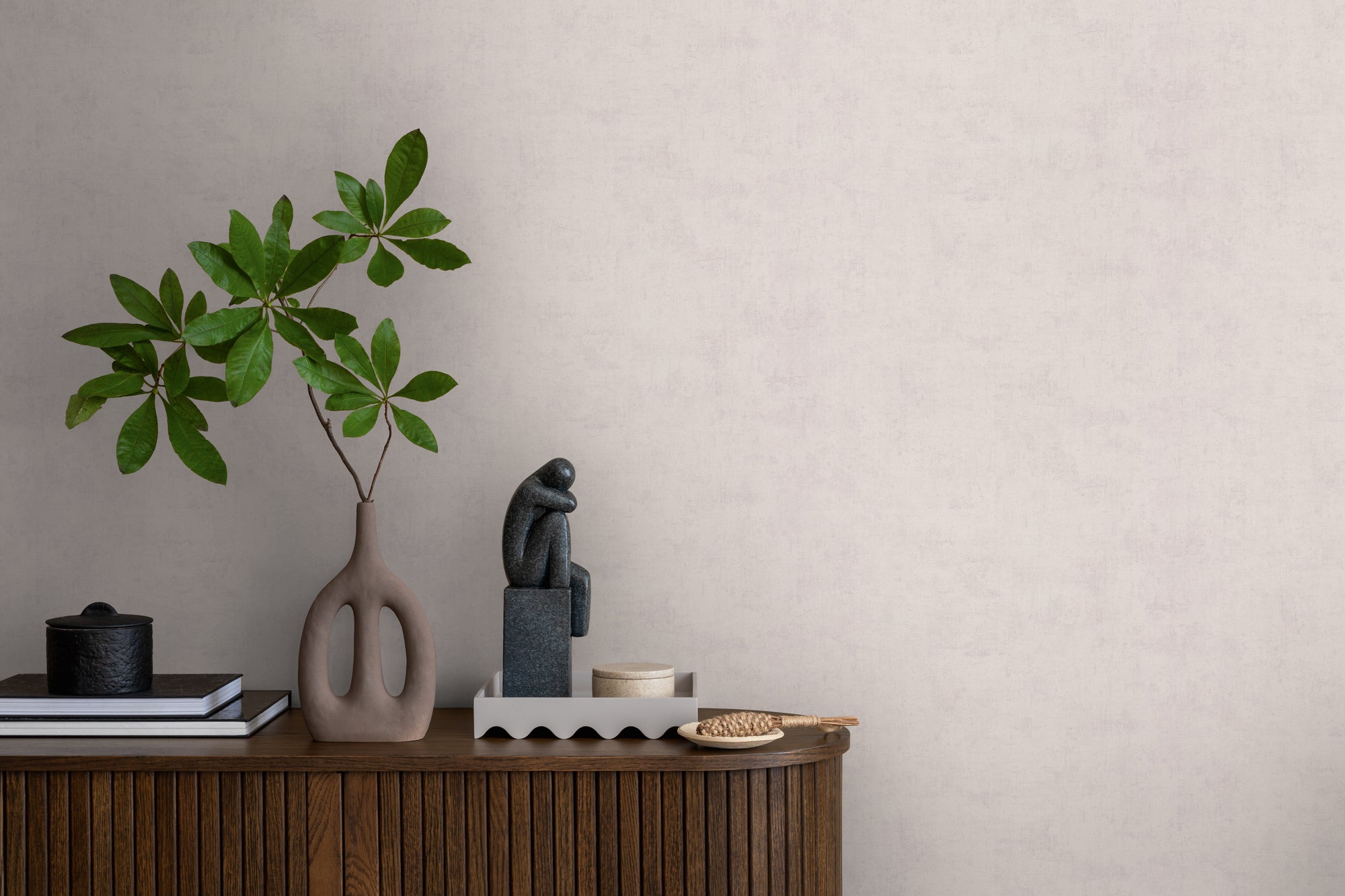 High-quality wallpaper from the Pintwalls III collection in grey 