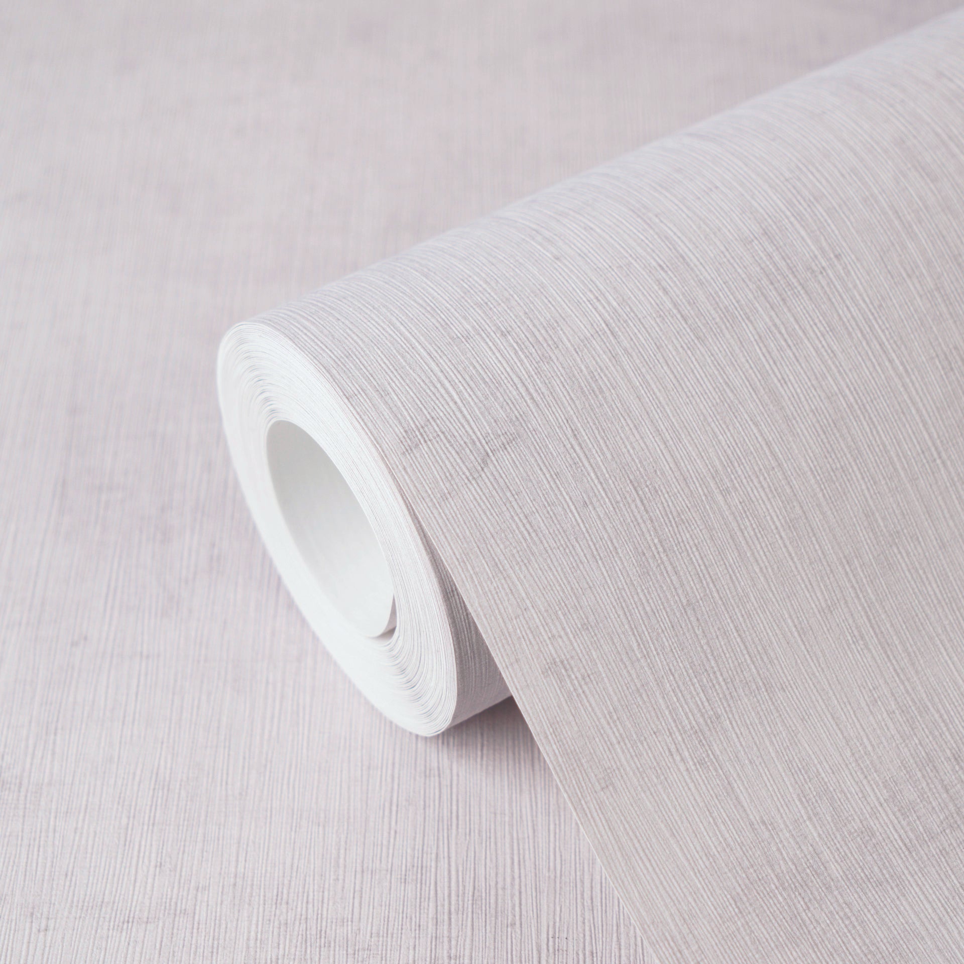 High-quality wallpaper from the Nordic Feeling collection in purple 