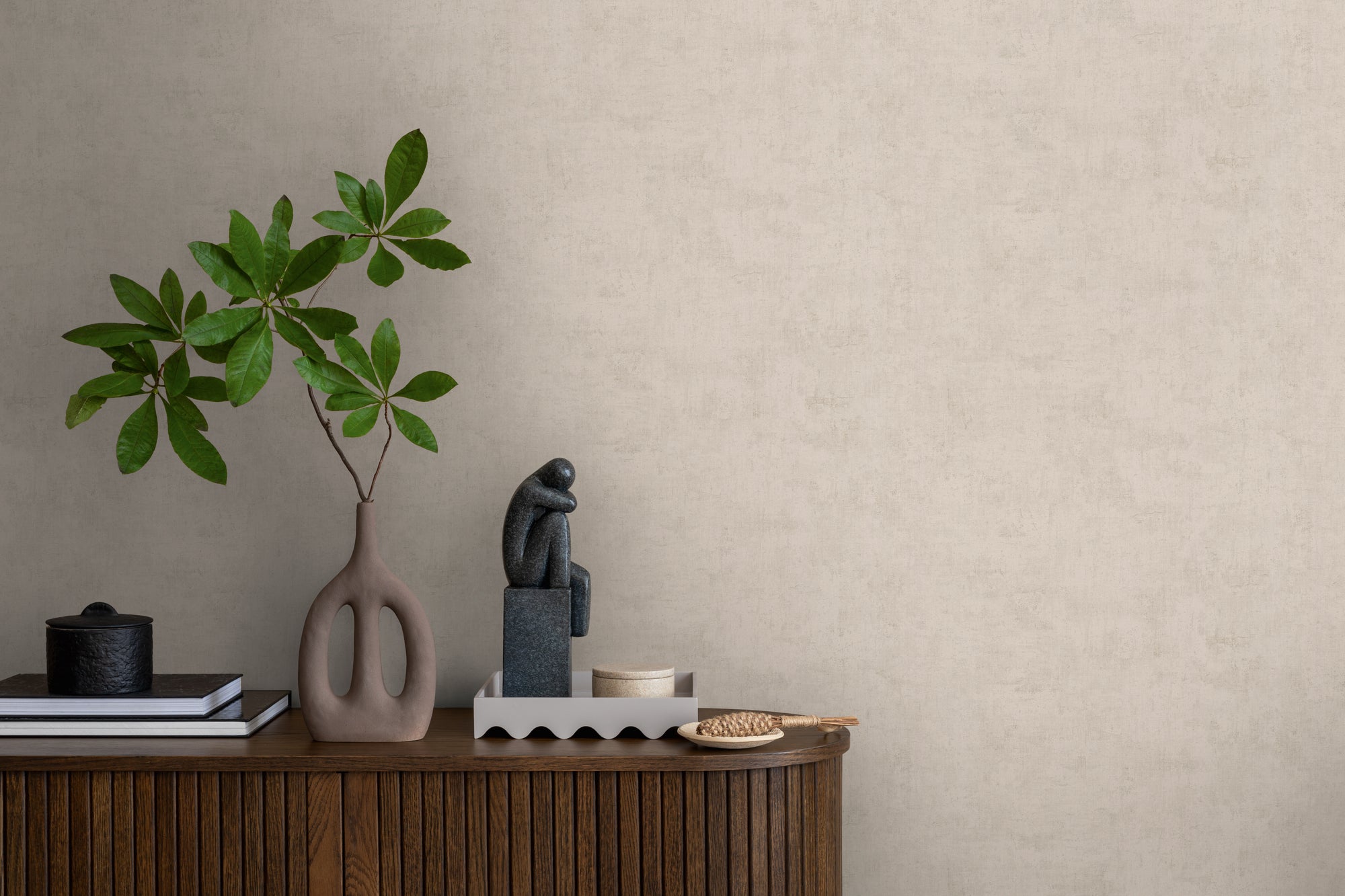High-quality wallpaper from the Nordic Feeling collection in grey. 
