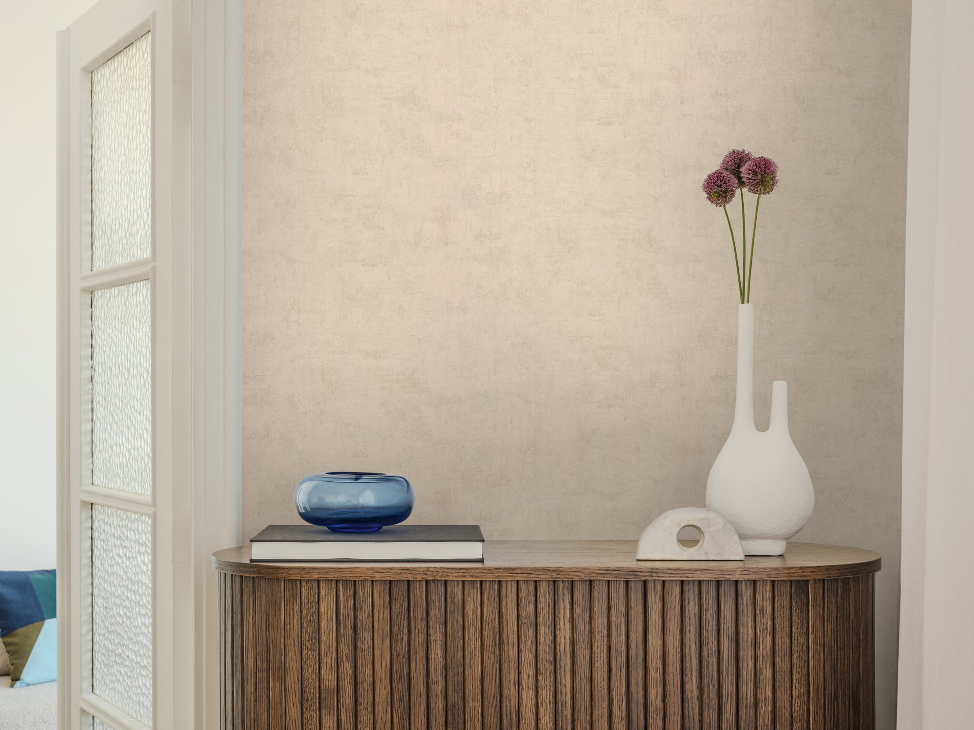 High-quality wallpaper from the Pintwalls III collection in beige 