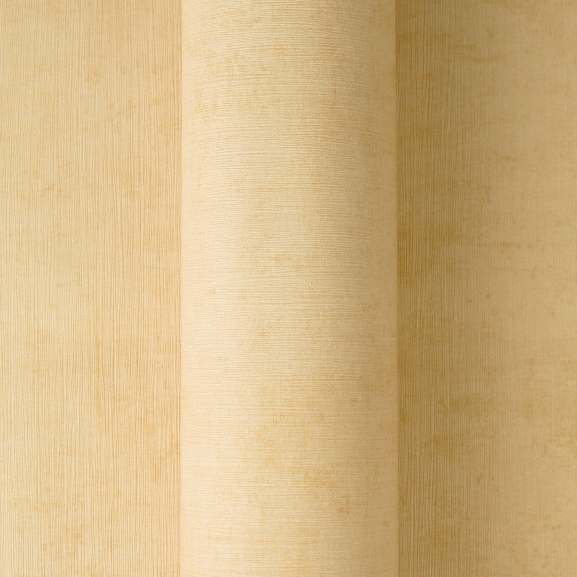 High-quality wallpaper from the Pintwalls III collection in yellow 