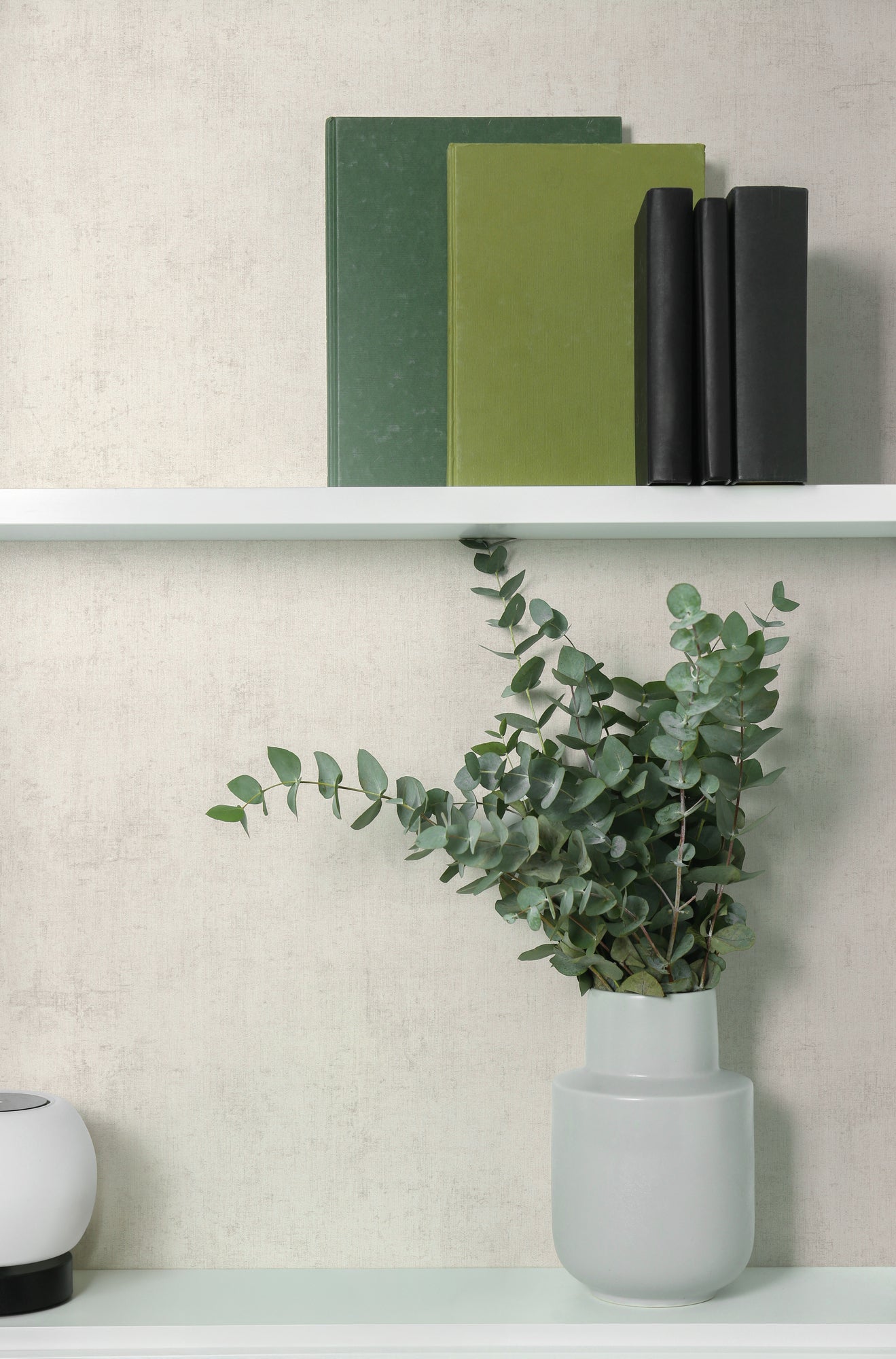 High-quality wallpaper from the Pintwalls III collection in grey 