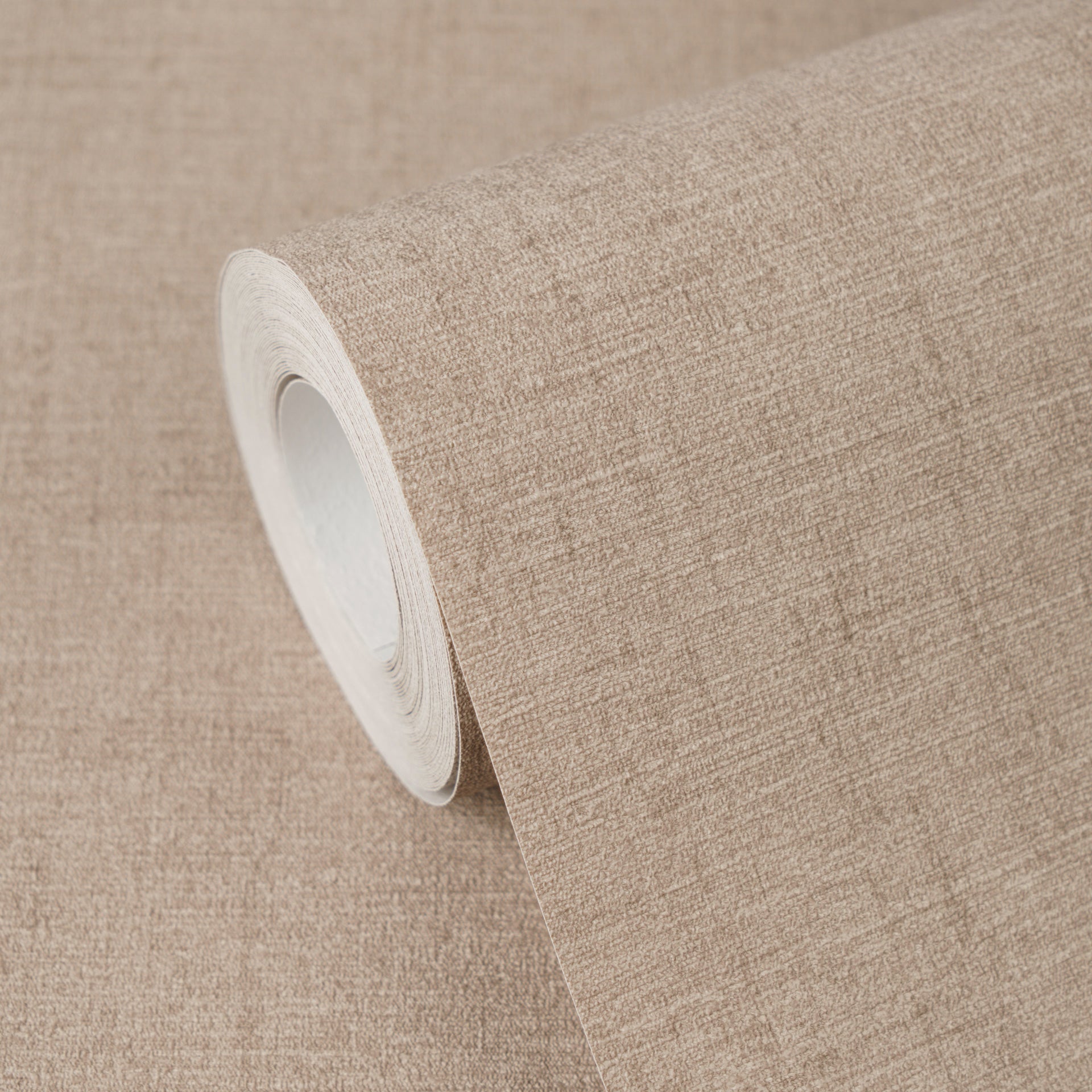 High-quality wallpaper from the Pintwalls III collection in brown 