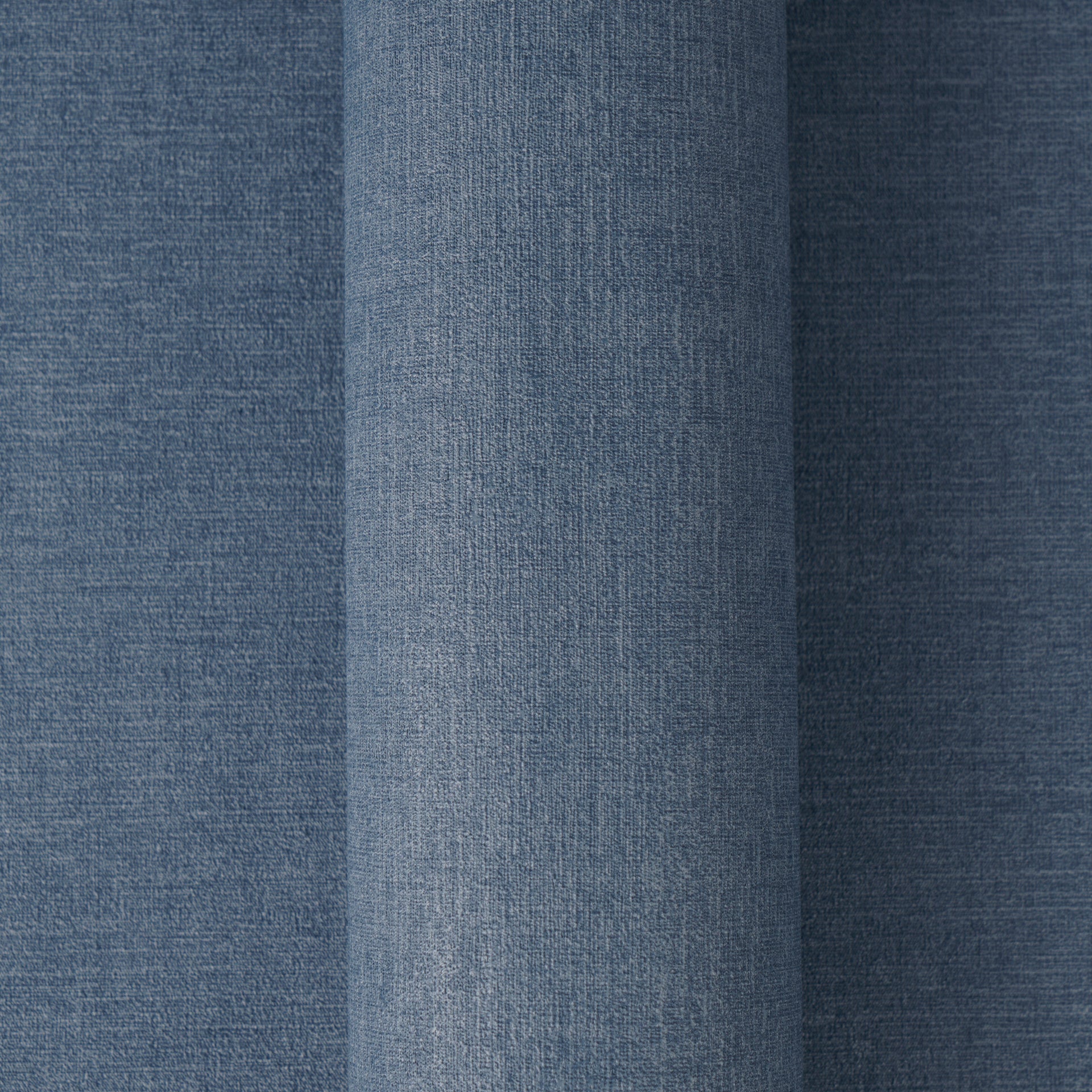 High-quality wallpaper from the Pintwalls III collection in blue 