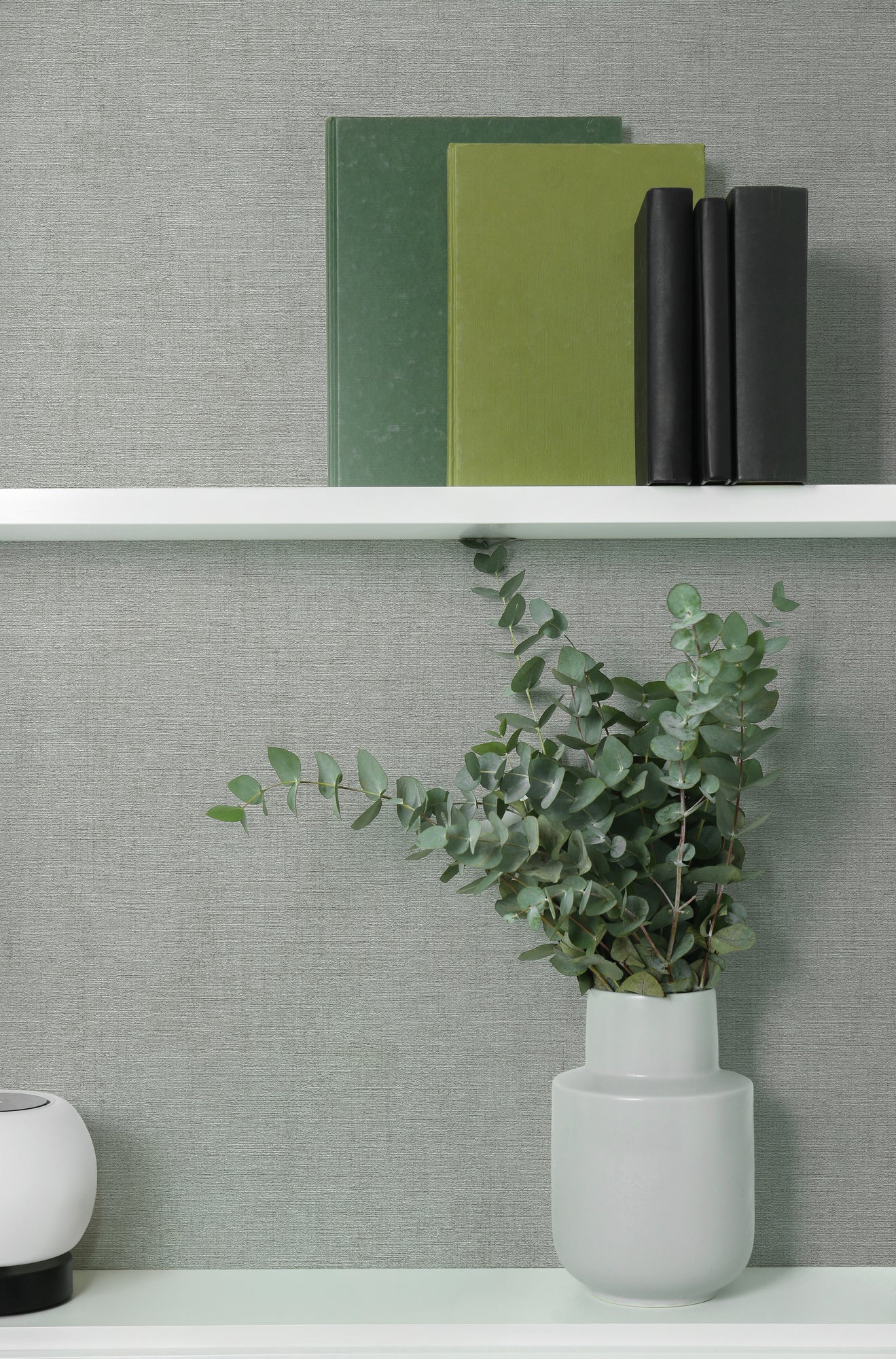 High-quality wallpaper from the Pintwalls III collection in green 