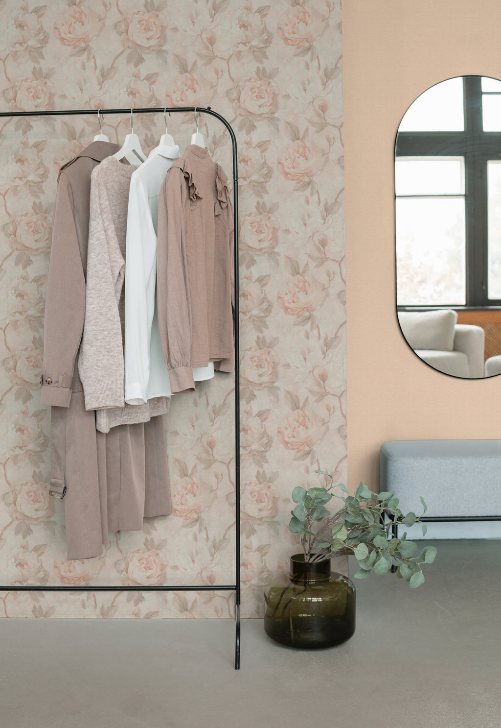 High-Quality Non-Woven Wallpaper Cream Floral