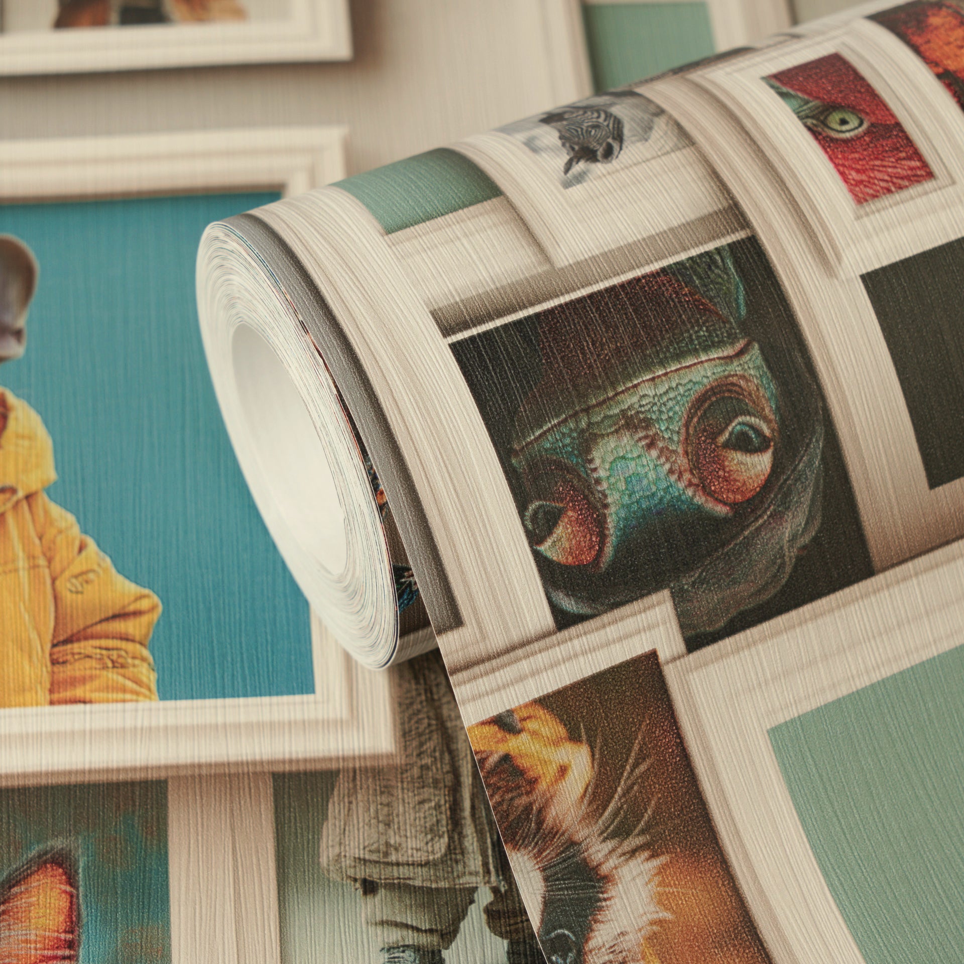 High-Quality Non-Woven Wallpaper Beige Animals